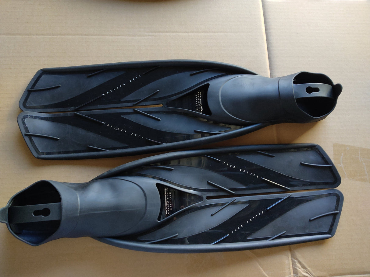 Used Atomic Aquatics Full Foot Fin