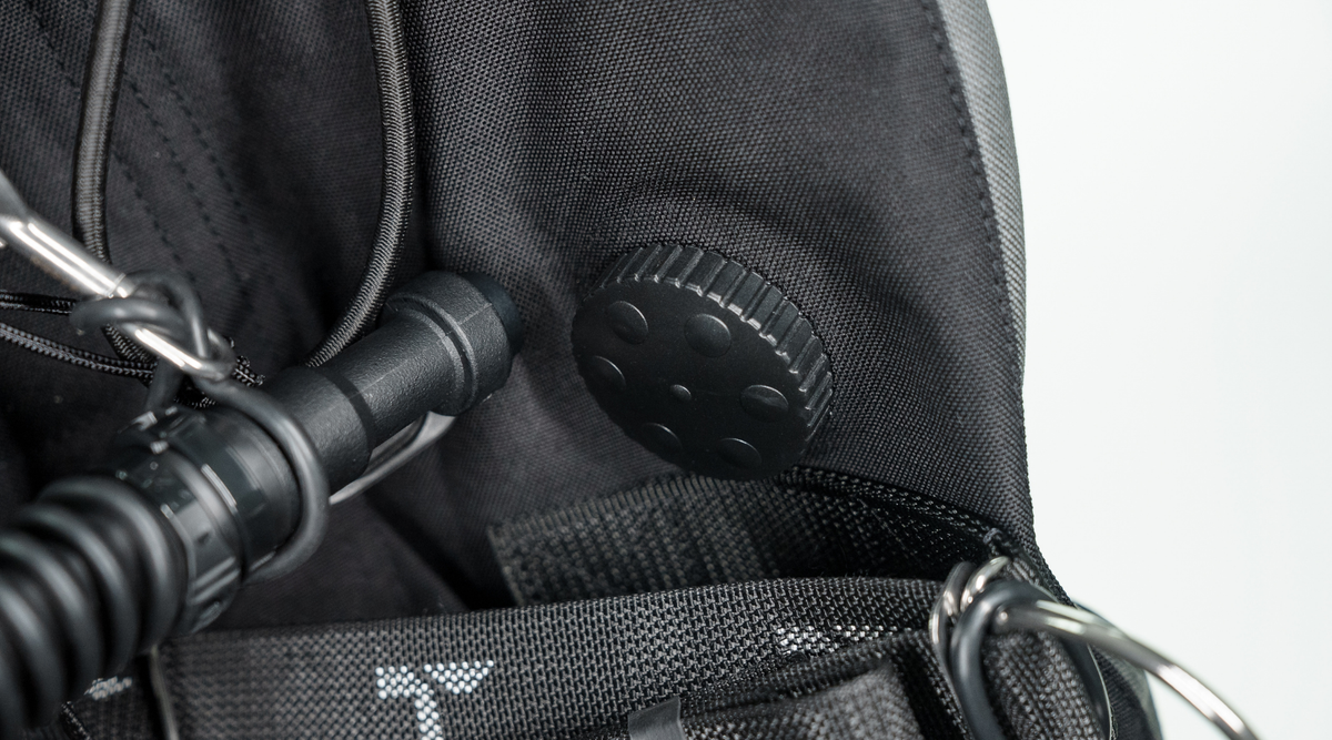 Halcyon Zero Gravity inflator detail