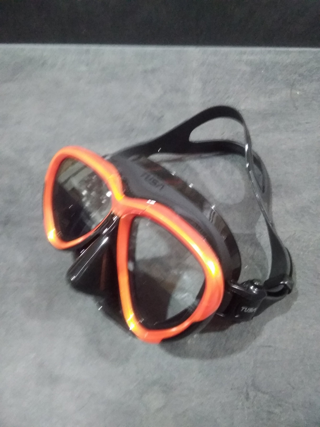 Open Box Tusa Intega Mask-Energy Orange/Black Silicone-