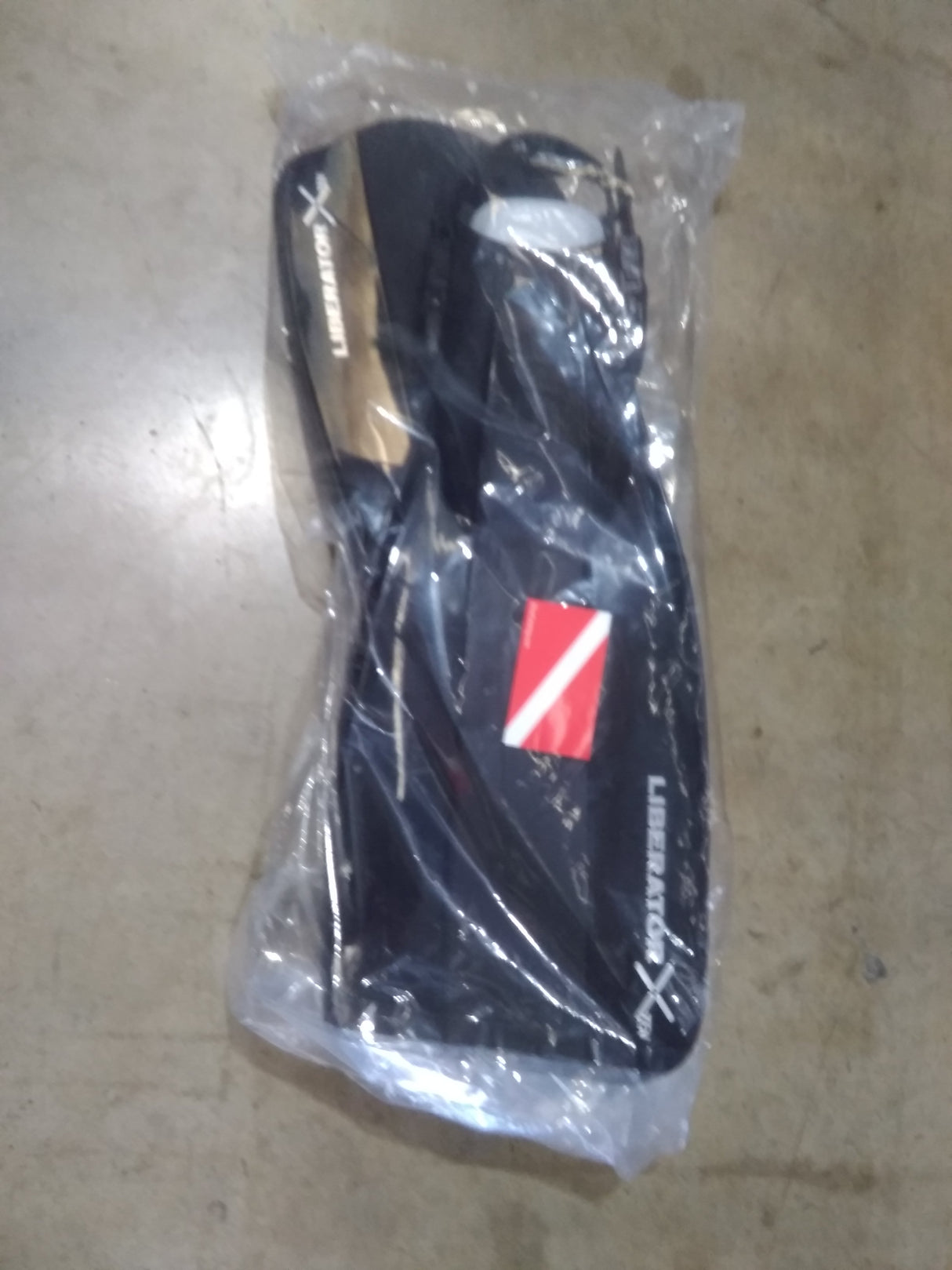 Open Box Tusa Liberator X-Ten Fin-Black-Regular-Good