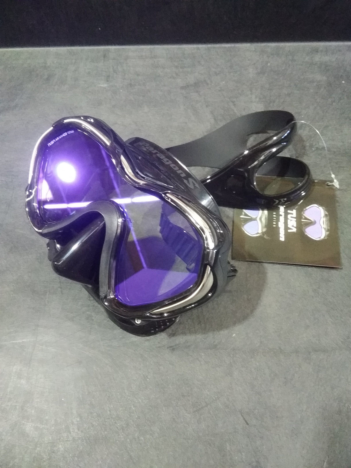 Open Box Tusa Paragon S Mask-Black-