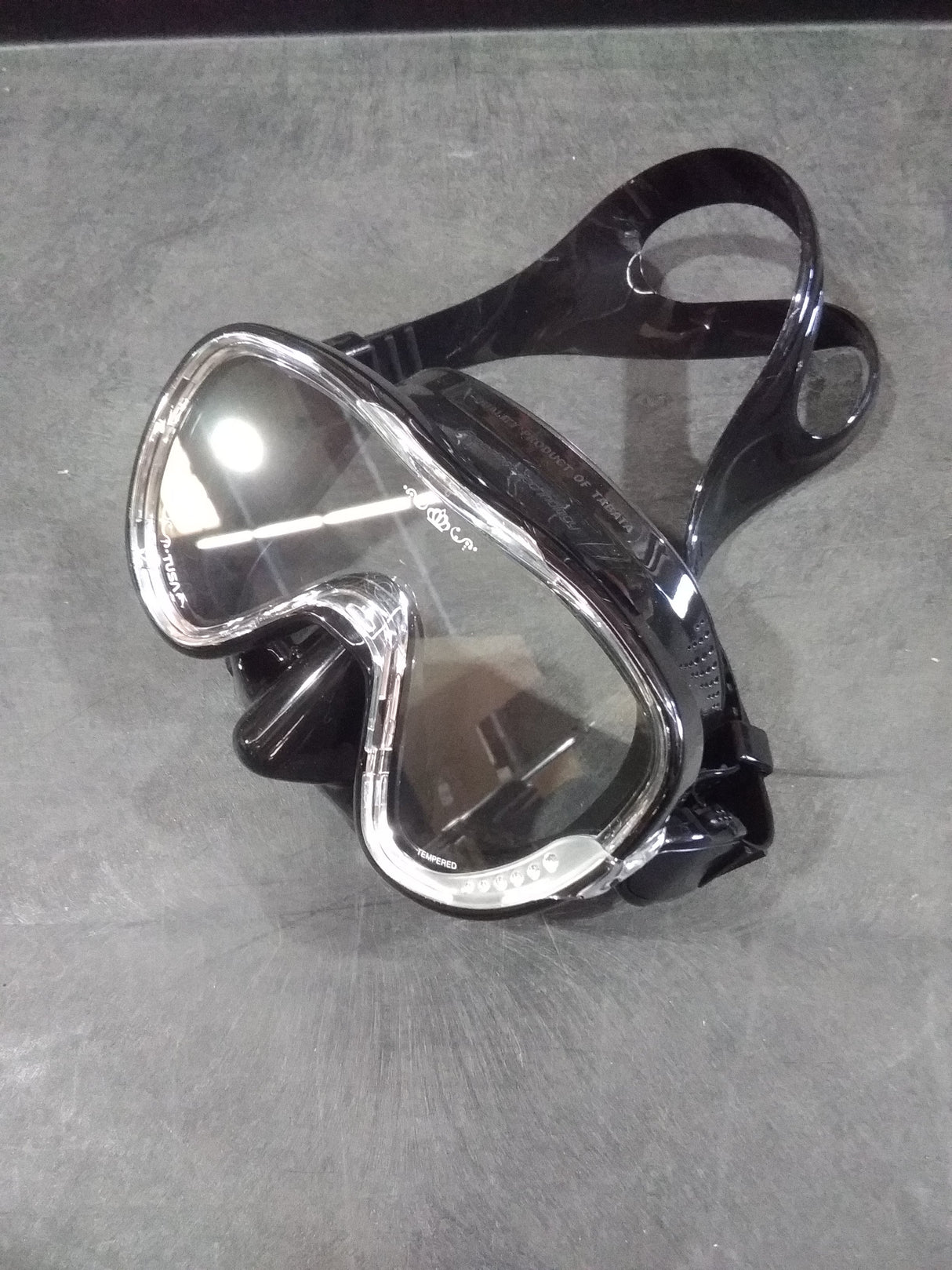 Open Box Tusa Tina Mask-Black/Black Silicone-Very Good-