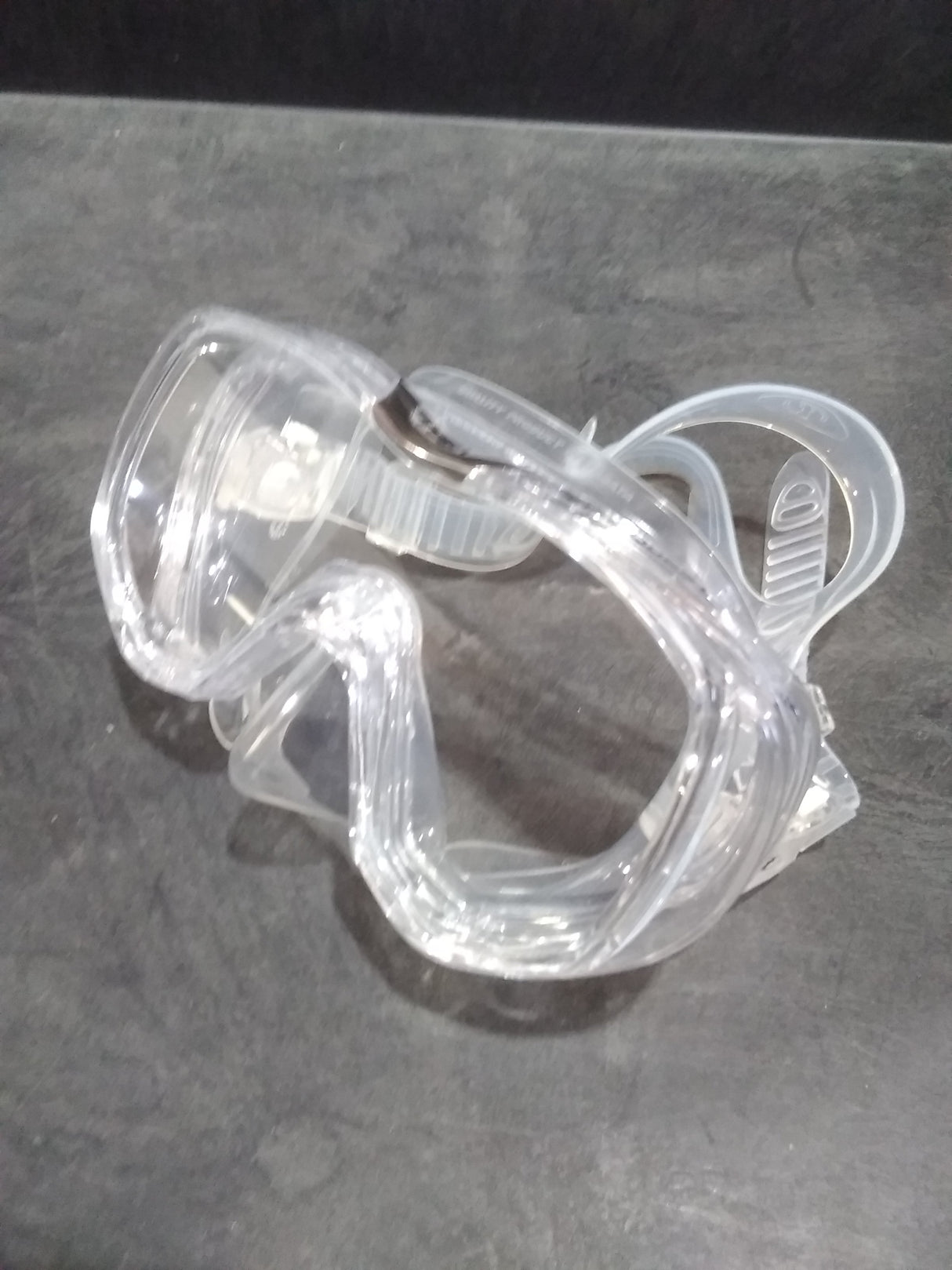 Open Box TUSA TRI-QUEST MASK-Translucent-Like New-