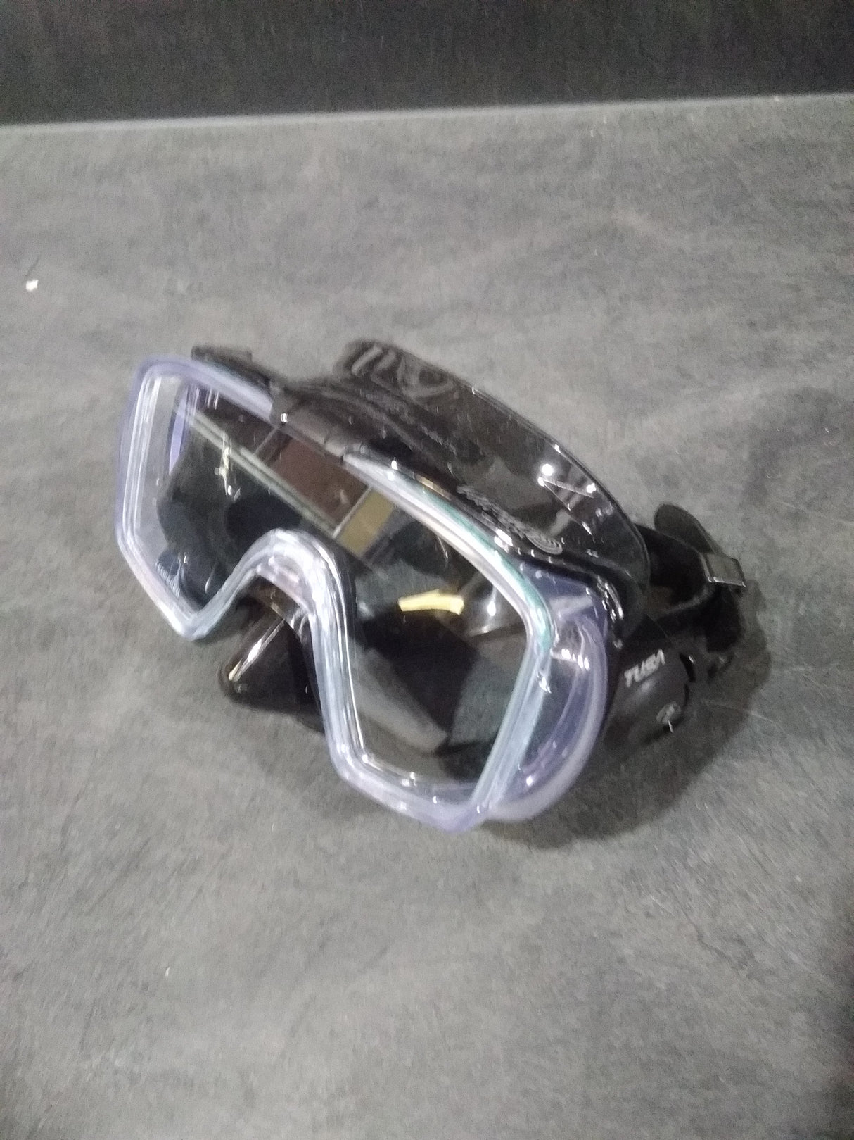 Open Box Tusa Visio Tri-Ex Mask (M-31)-Black/Black Silicone-Like New-