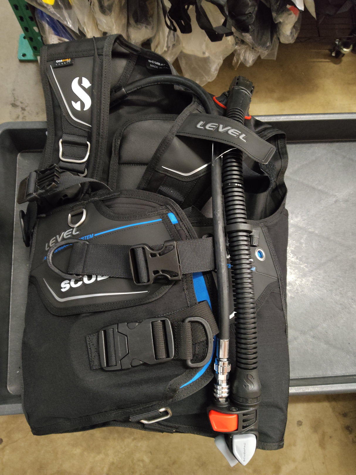 Open Box Scubapro Level with Balanced Inflator BCD