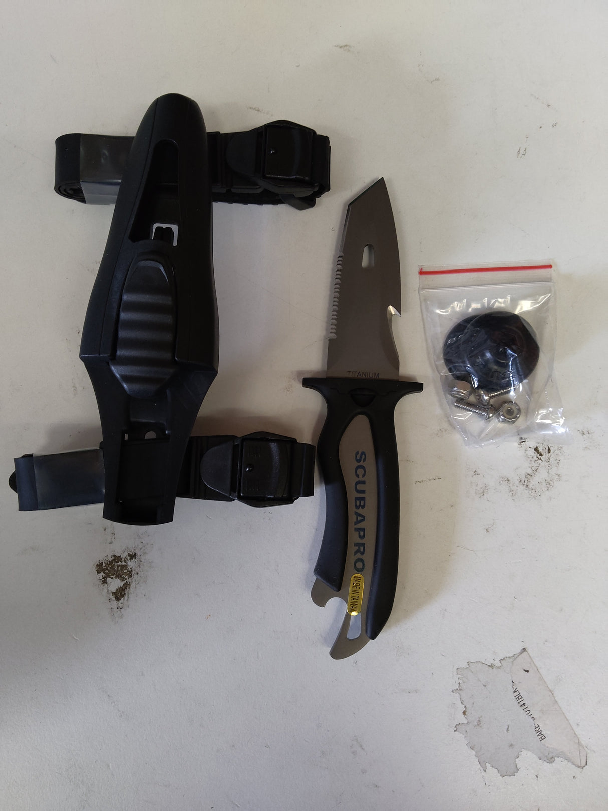 Open Box Scubapro Mako Titanium Dive Knife 3.5 inch Bade