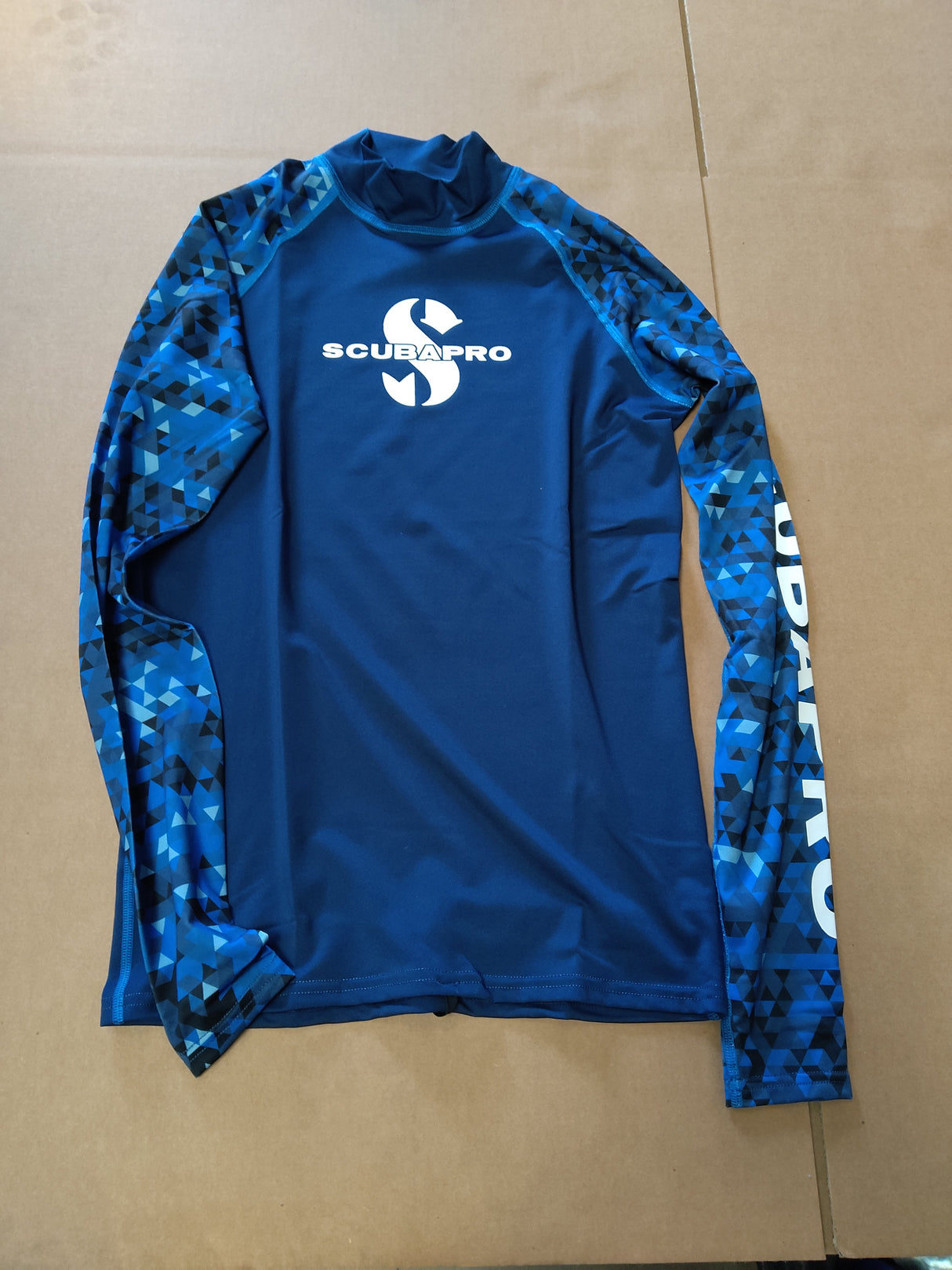 Open Box Scubapro Rash Guard Mens, Long Sleeve (UPF50)