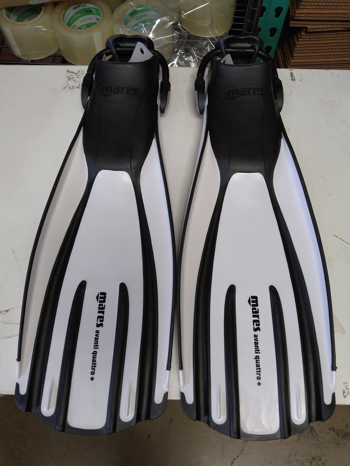 Used Mares Avanti Quattro Plus Open Heel Bungee Strap Dive Fin