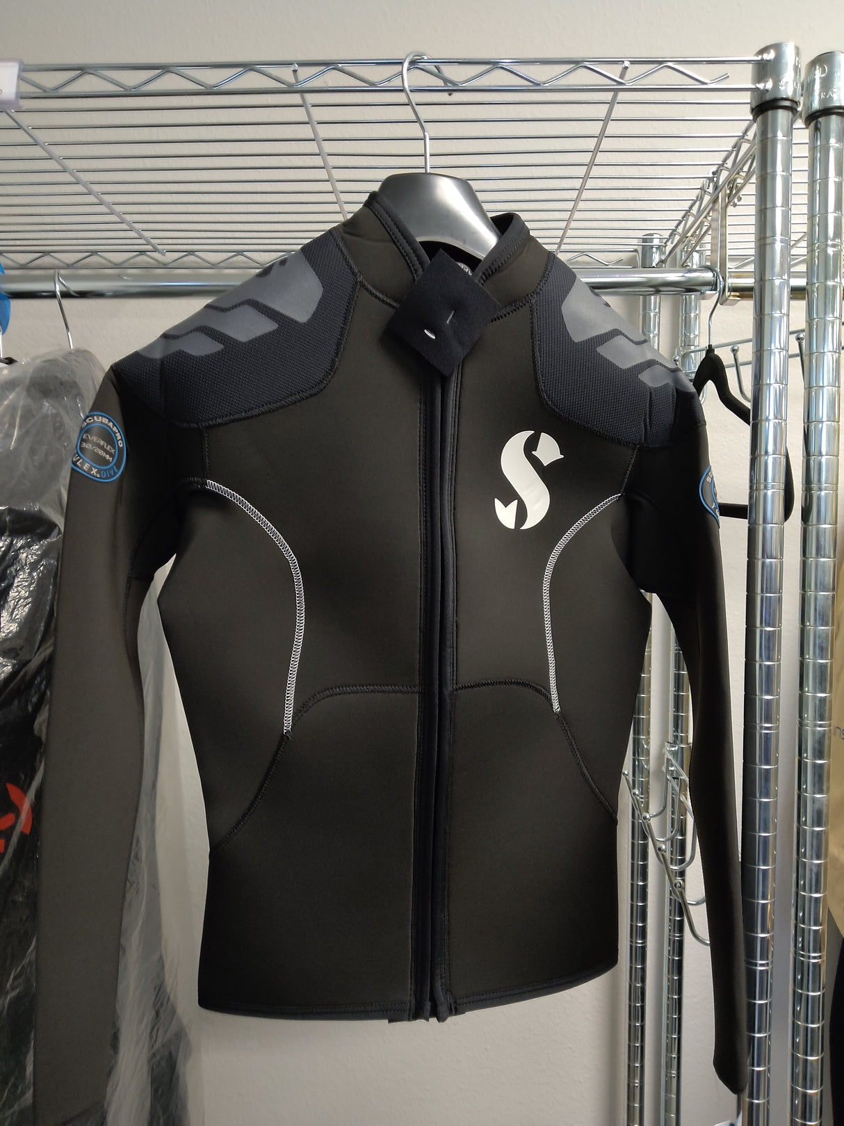 Open Box Scubapro Everflex Yulex Hoodless Vest 3mm Long Sleeve Women's