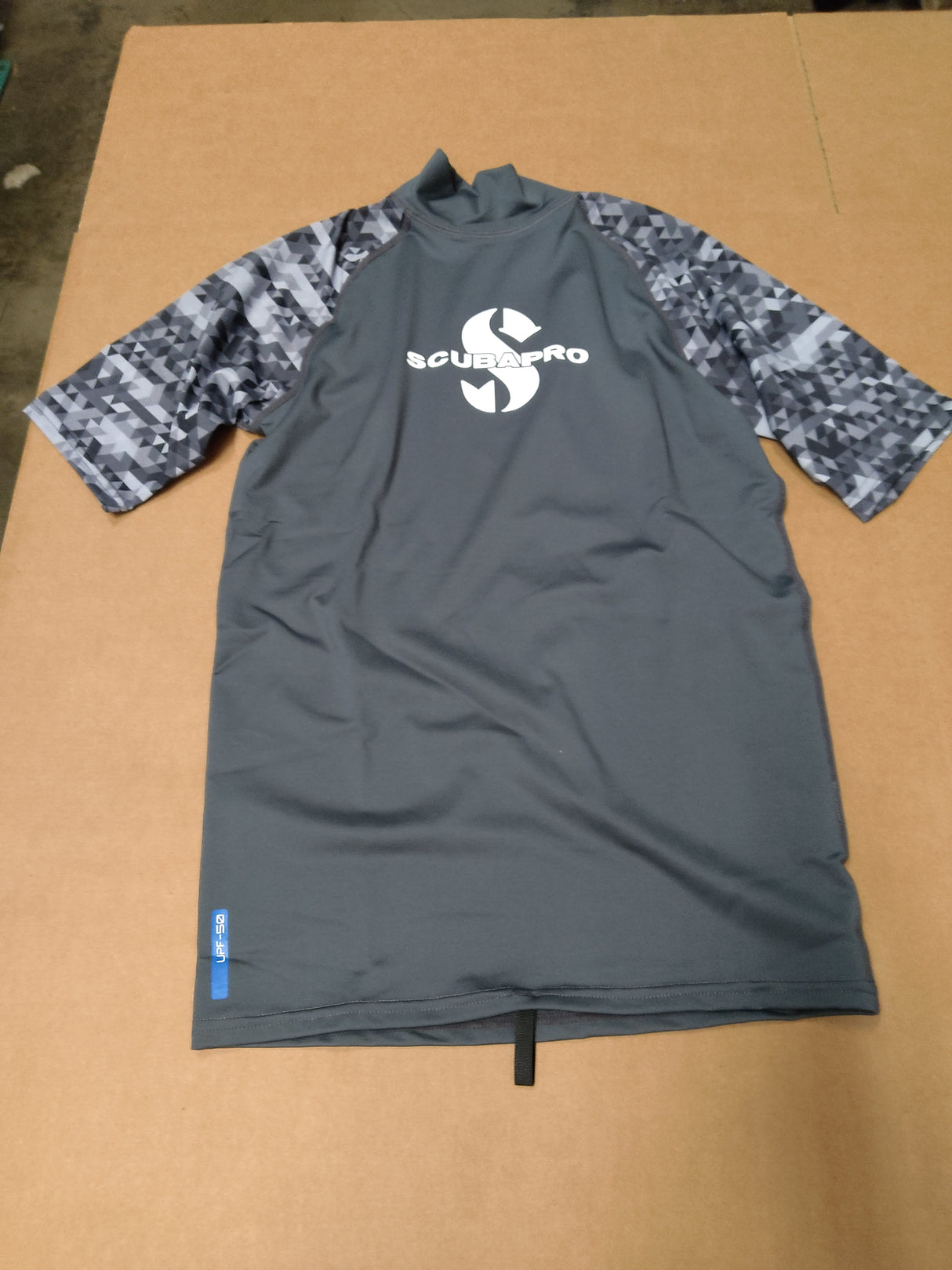 Open Box Scubapro Rash Guard Mens, Short Sleeve (UPF50)