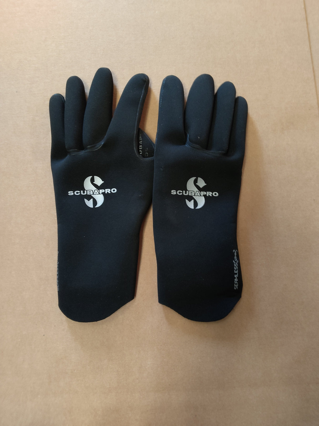 Open Box Scubapro Seamless 1.5 mm Glove