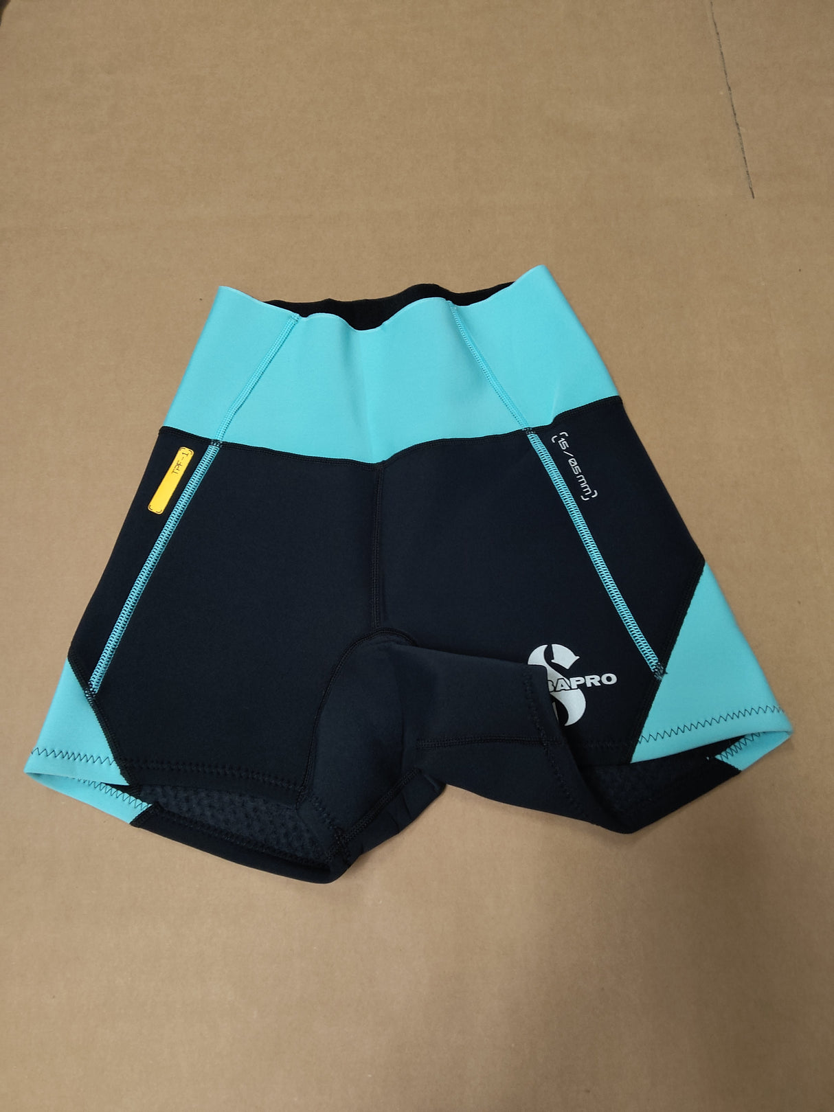 Open Box Scubapro Everflex 1.5 Short Women's