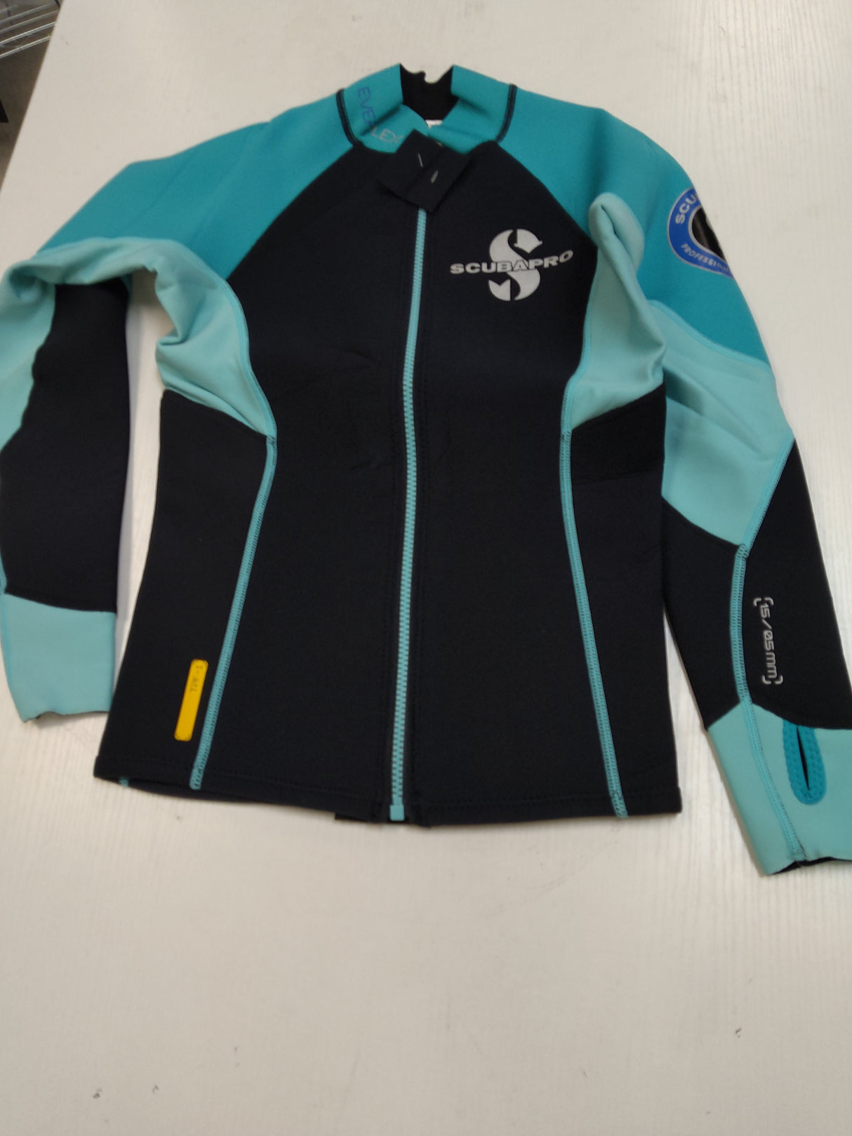 Used Scubapro Everflex 1.5 Women's Long Sleeve