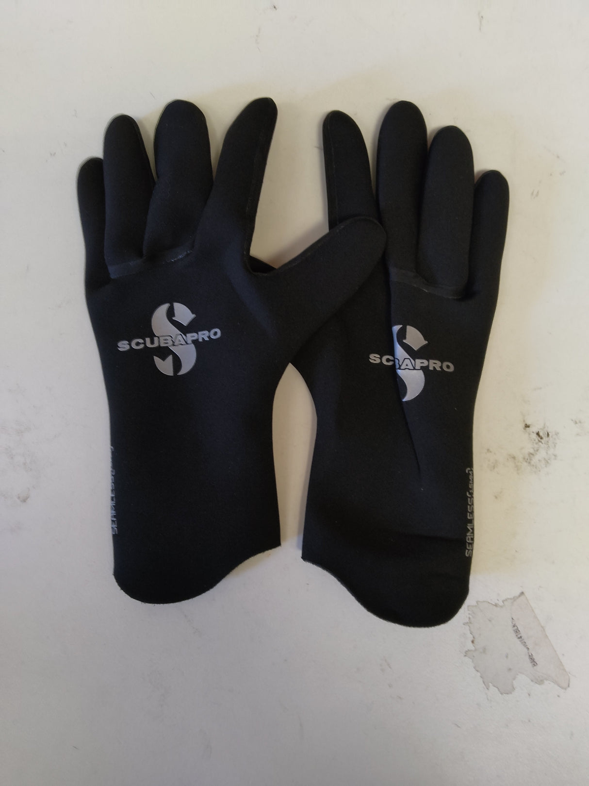 Open Box Scubapro Seamless 1.5mm Dive Glove