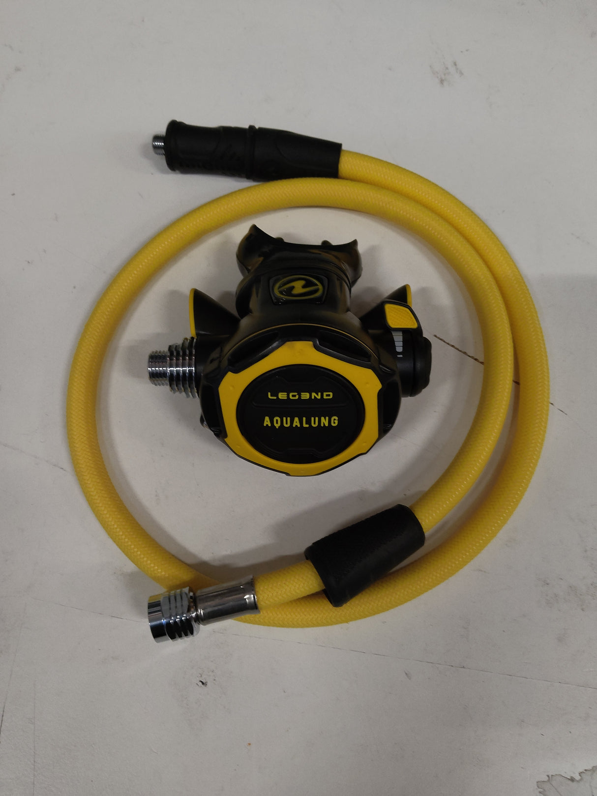 Used Aqualung Octopus LEG3ND Dive Regulator