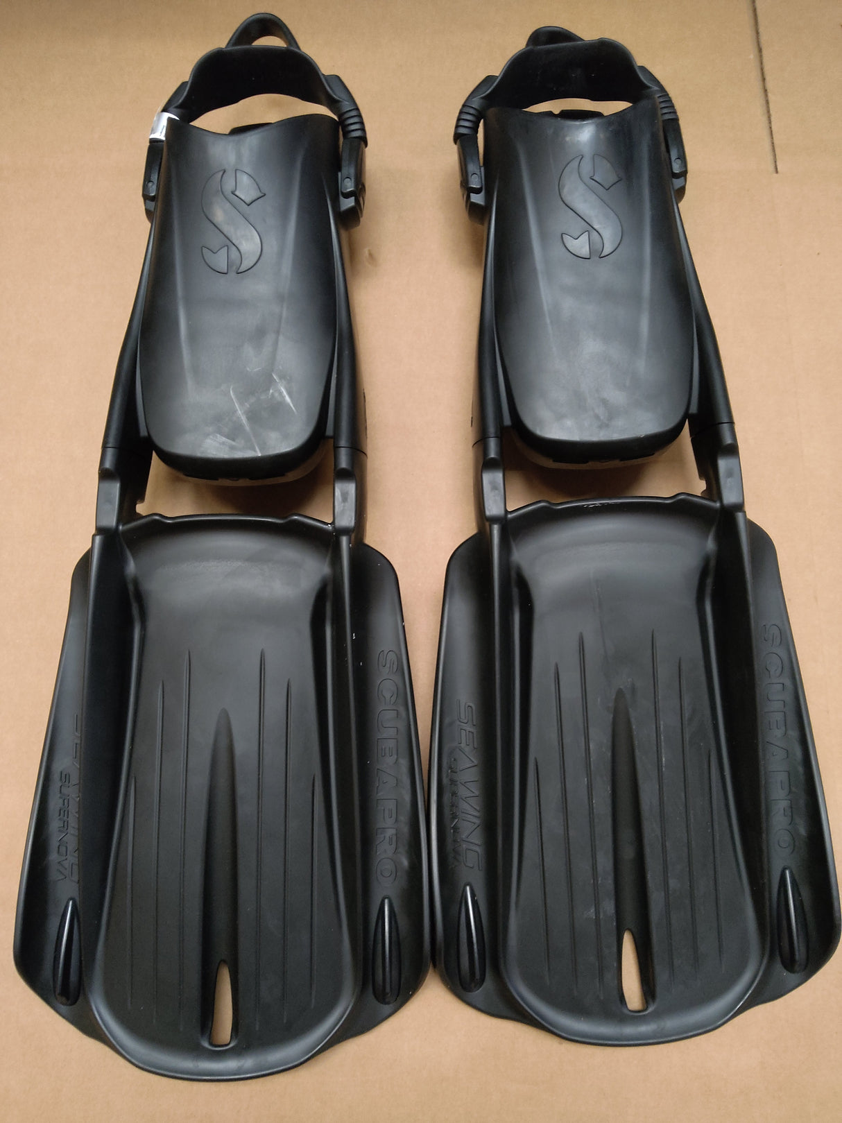 Open Box Scubapro Seawing Supernova Fins