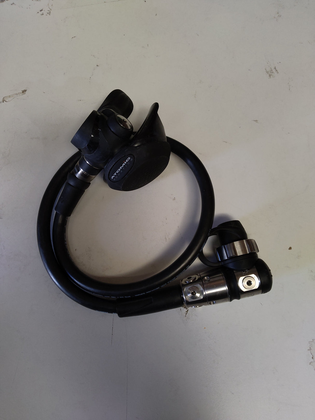 Open Box Atomic TFX Regulator Sealed Black