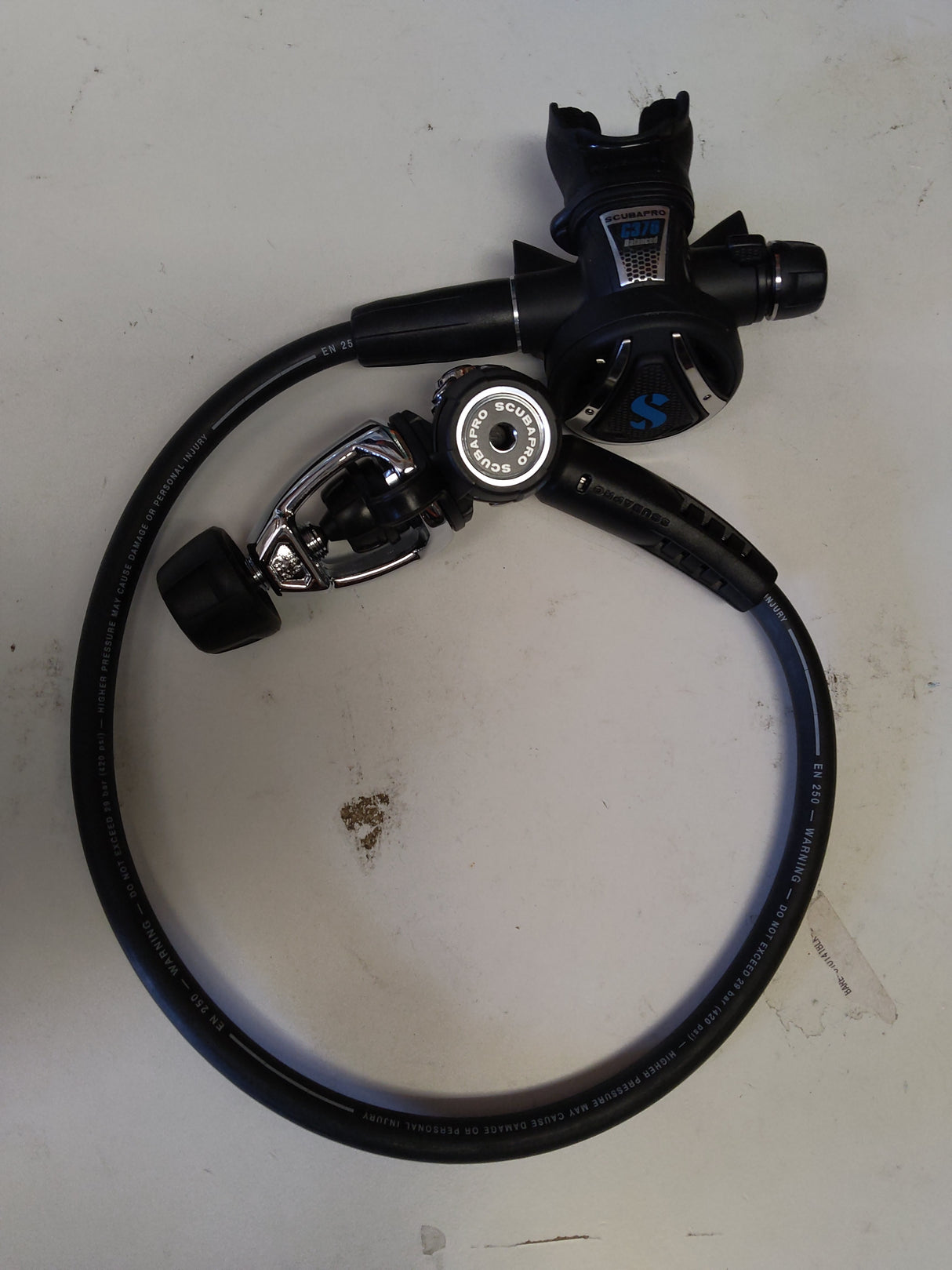 Used Scubapro MK11 Evo/C370 Regulator System 1st and 2nd Stage Set