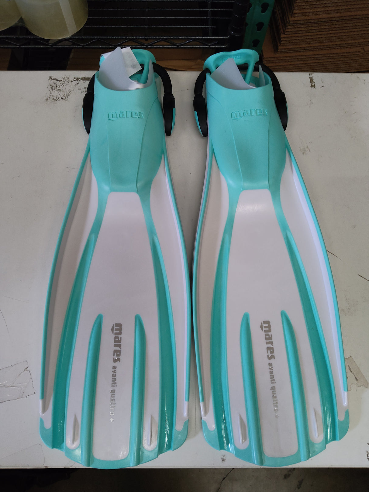Used Mares Avanti Quattro Plus Open Heel Bungee Strap Dive Fin
