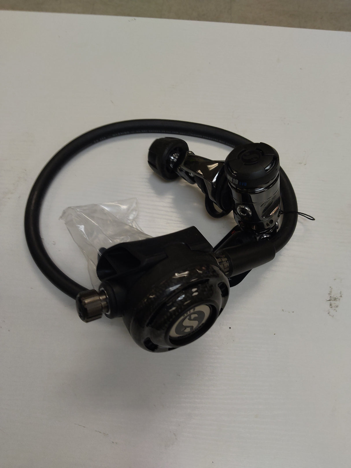 Open Box Scubapro MK19 EVO BT/G260 Carbon BT Yoke