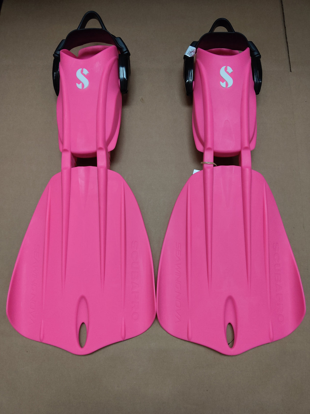 Open Box Scubapro Seawing Nova Fins