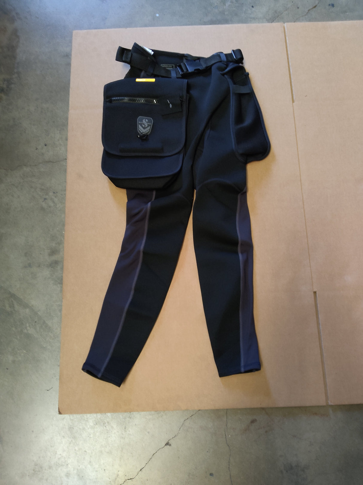 Open Box Scubapro Hybrid 1mm Cargo Pants Men's
