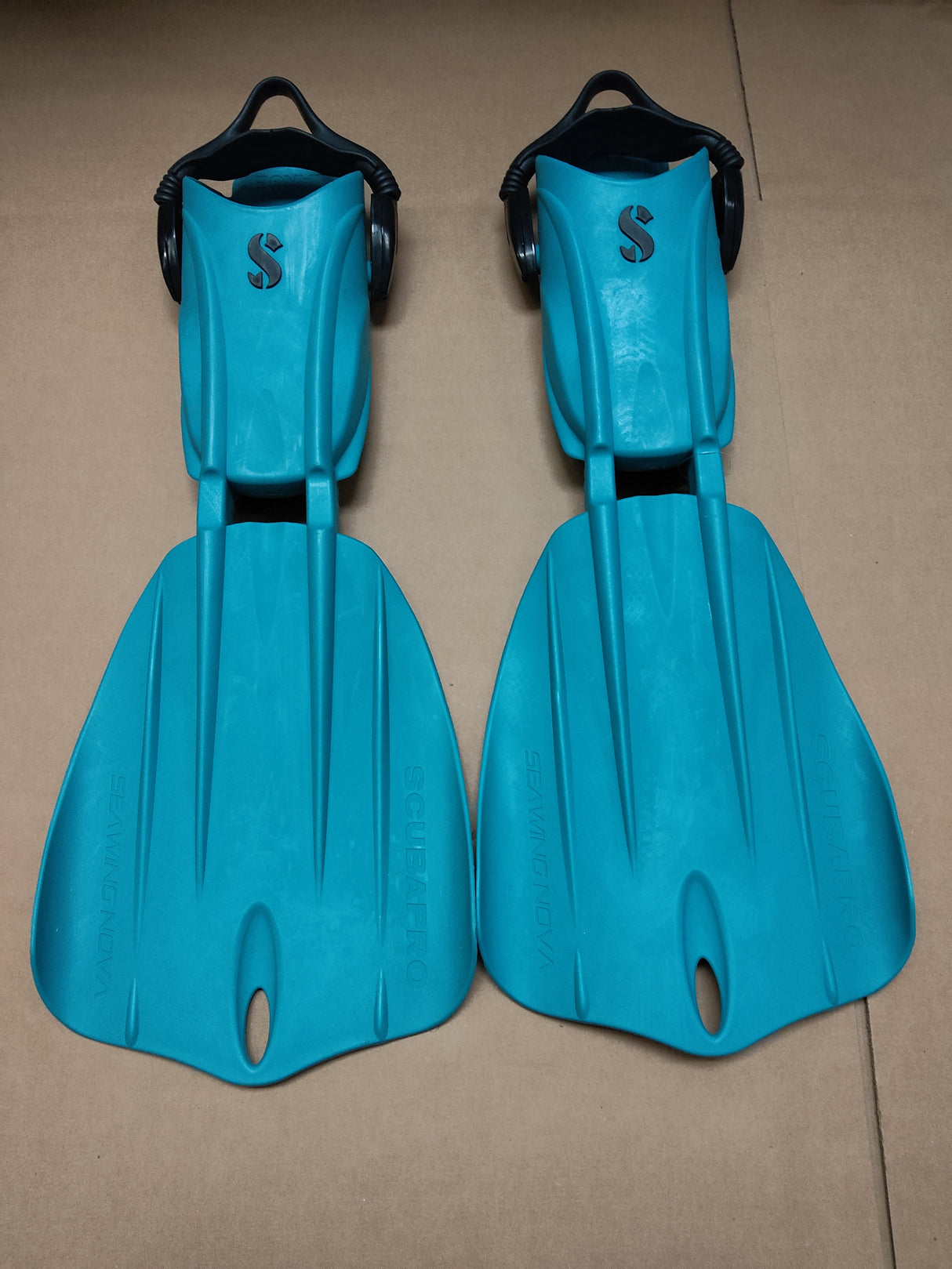 Open Box Scubapro Seawing Nova Fins