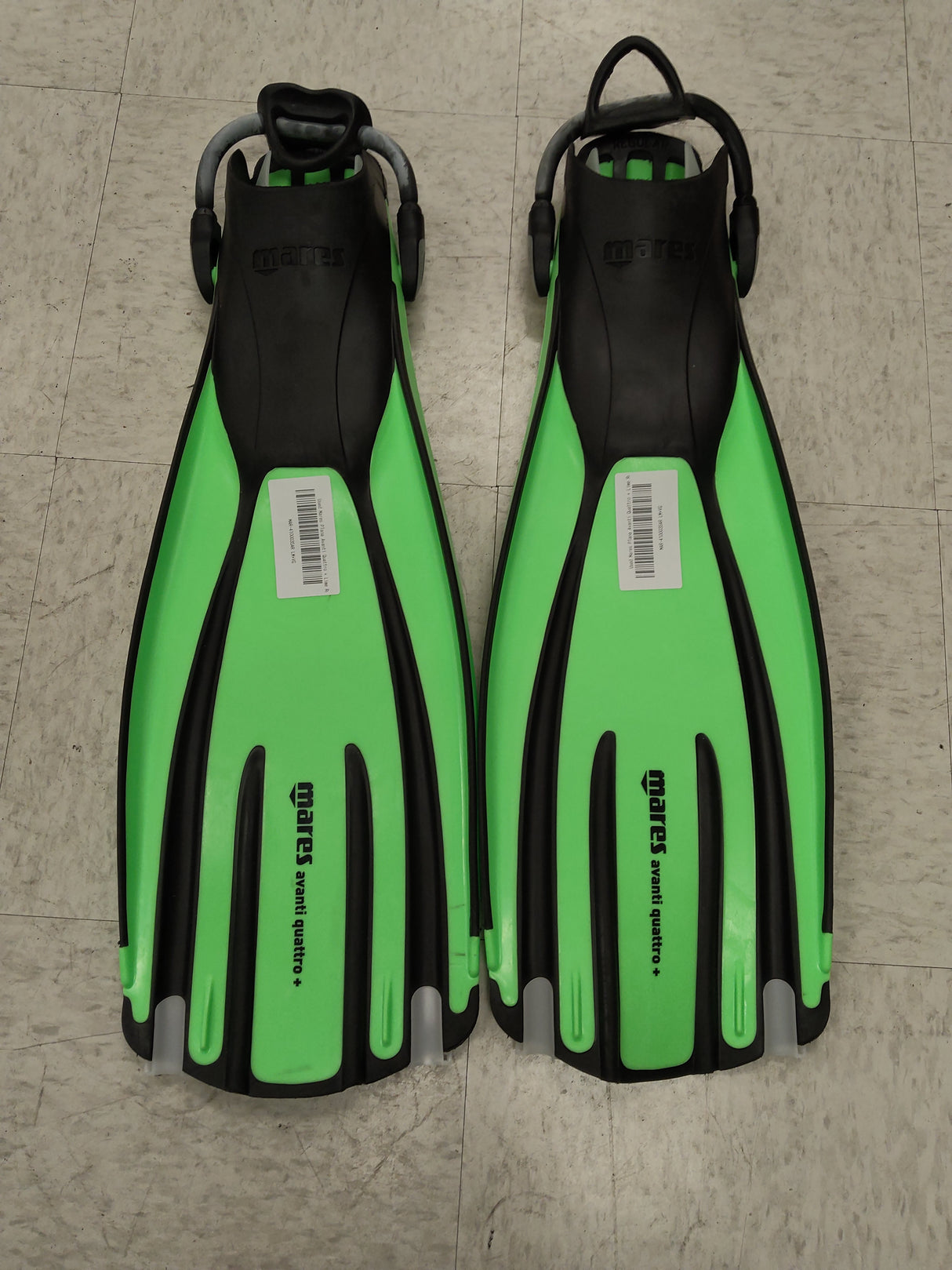 Used Mares Avanti Quattro Plus Open Heel Bungee Strap Fin