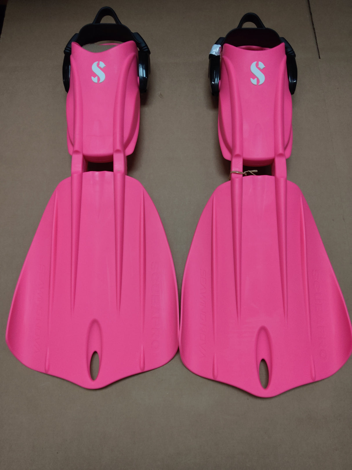 Open Box Scubapro Seawing Nova Fins