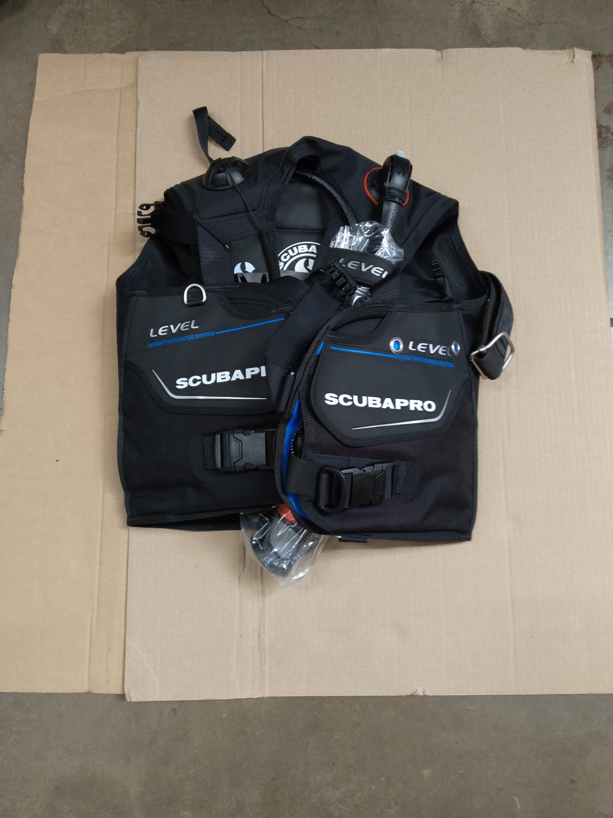 Open Box Scubapro Level with Air2 BCD