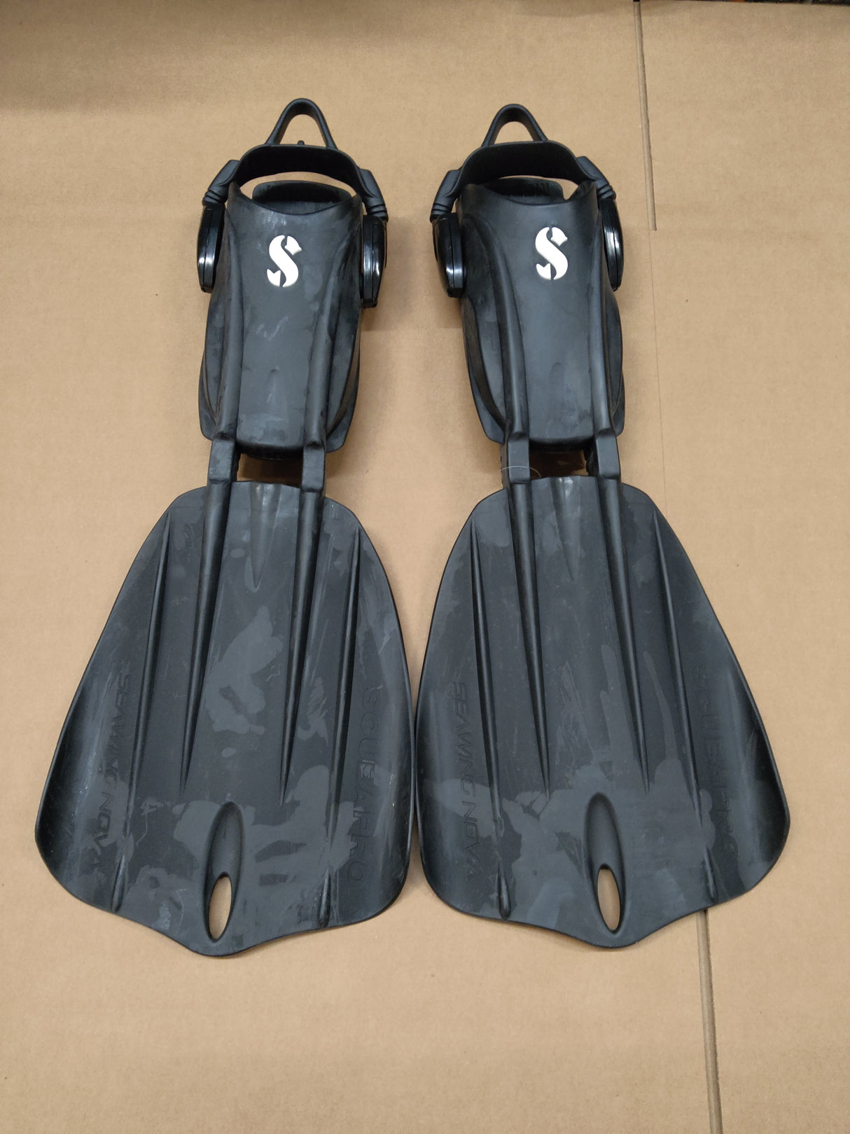 Open Box Scubapro Seawing Nova Fins