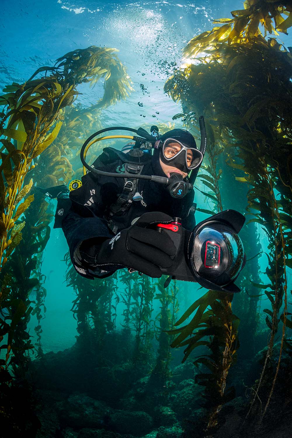 SeaLife 6”/15cm SportDiver Wide Angle Dome Lens (For SportDiver housing only, includes lanyard & protective pouch)-