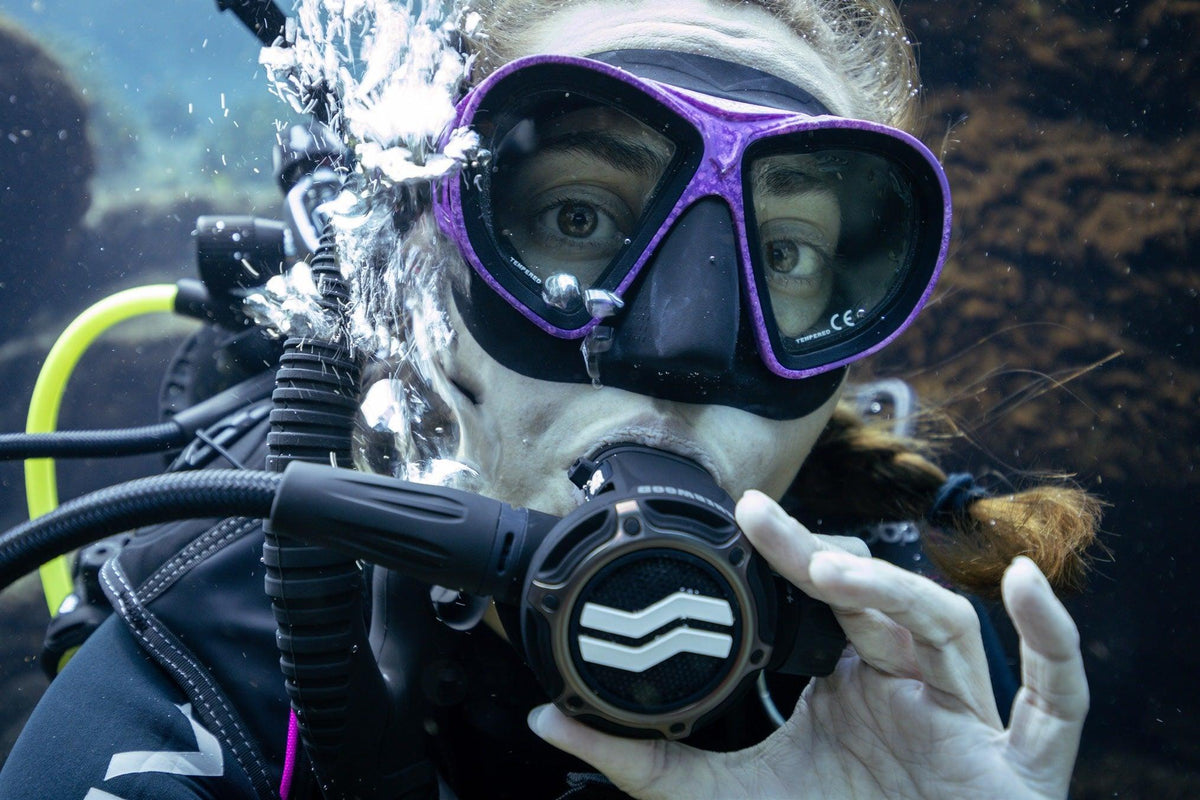 Diver underwater breathing from the Sherwood SR3 Regulator