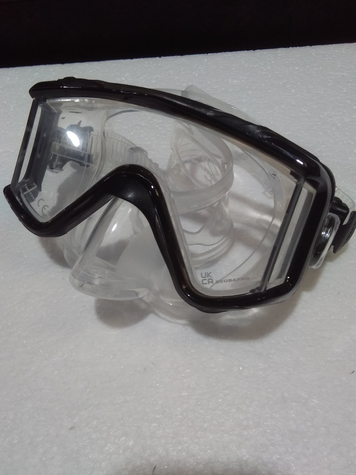 Used Scubapro Crystal Vu Plus Single Lens Scuba Diving Mask w/ Purge-Black-Clear-