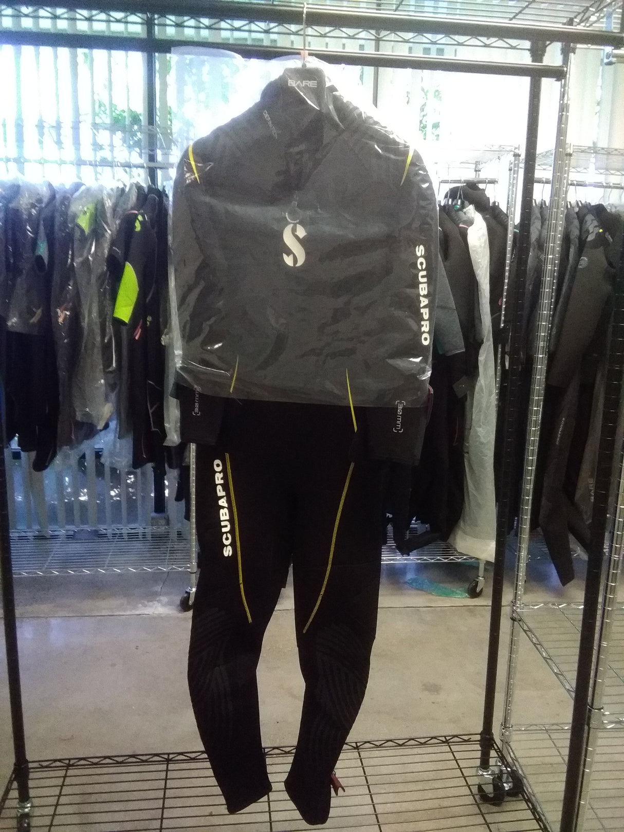 Used Scubapro Definition Steamer 3mm Mens Full Scuba Diving Wetsuit-S-