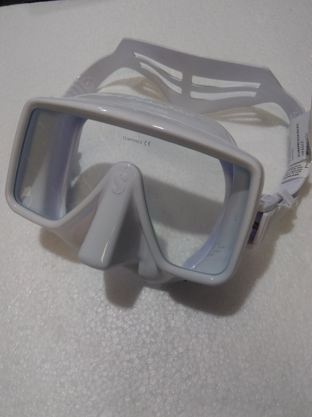 Used Scubapro Frameless Single Lens Diving Mask-White-