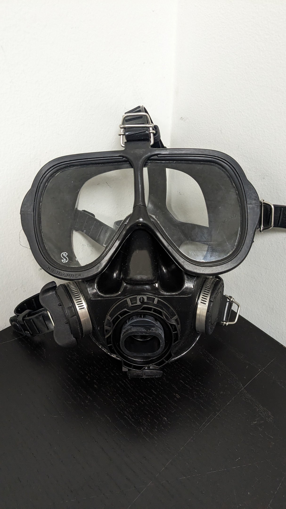 Used Scubapro Full Face Dive Mask-Very Good-
