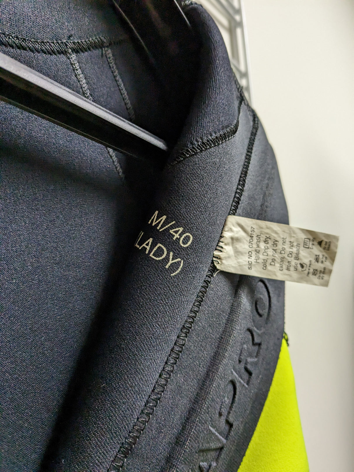 Used Scubapro Profile 3/2 Steamer - Womens Medium-