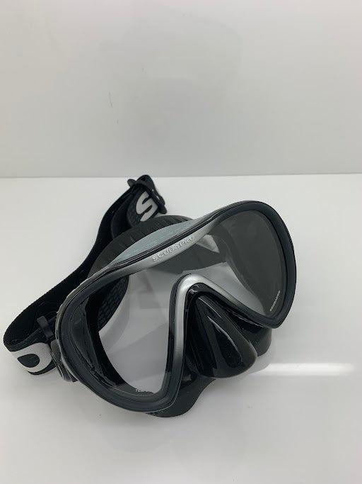 Used Scubapro Synergy 2 W/Comfort Strap-Black/Silver-Like New-