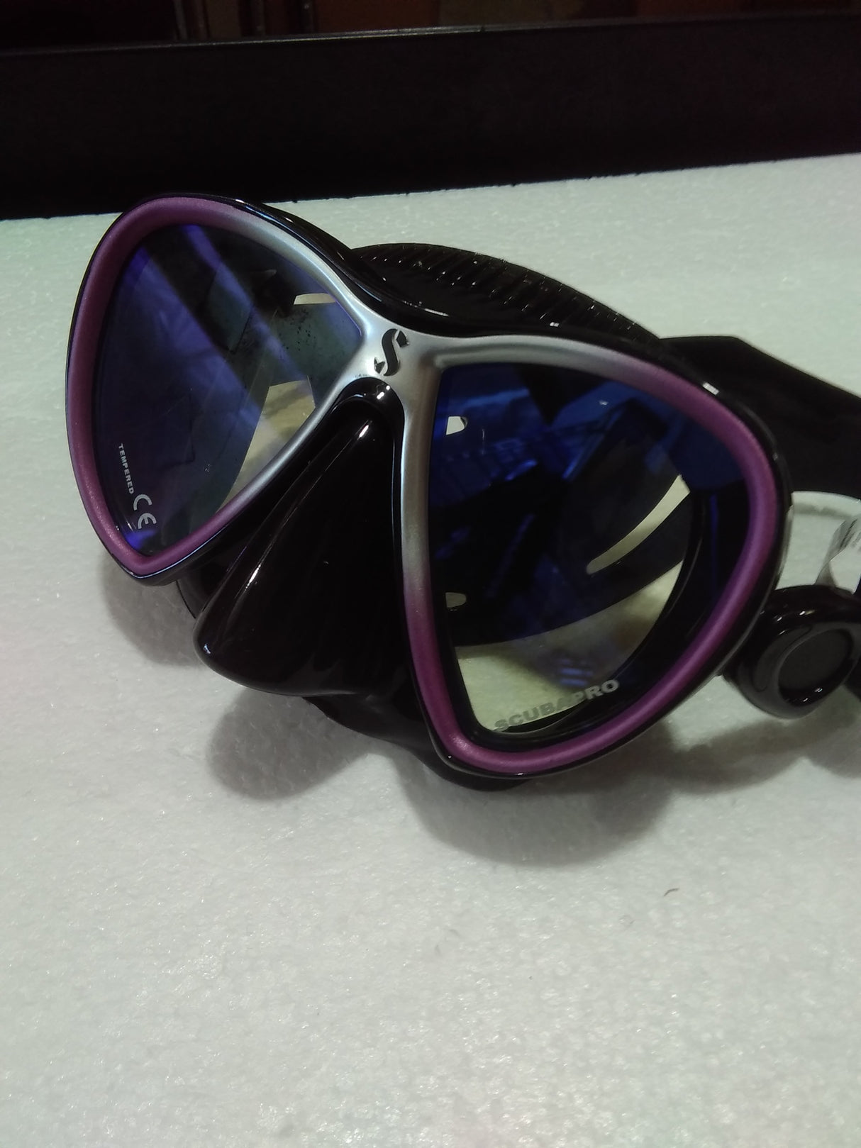 Used Scubapro Synergy Twin Dive Mask with Comfort Strap-Black/Purple/Silver-