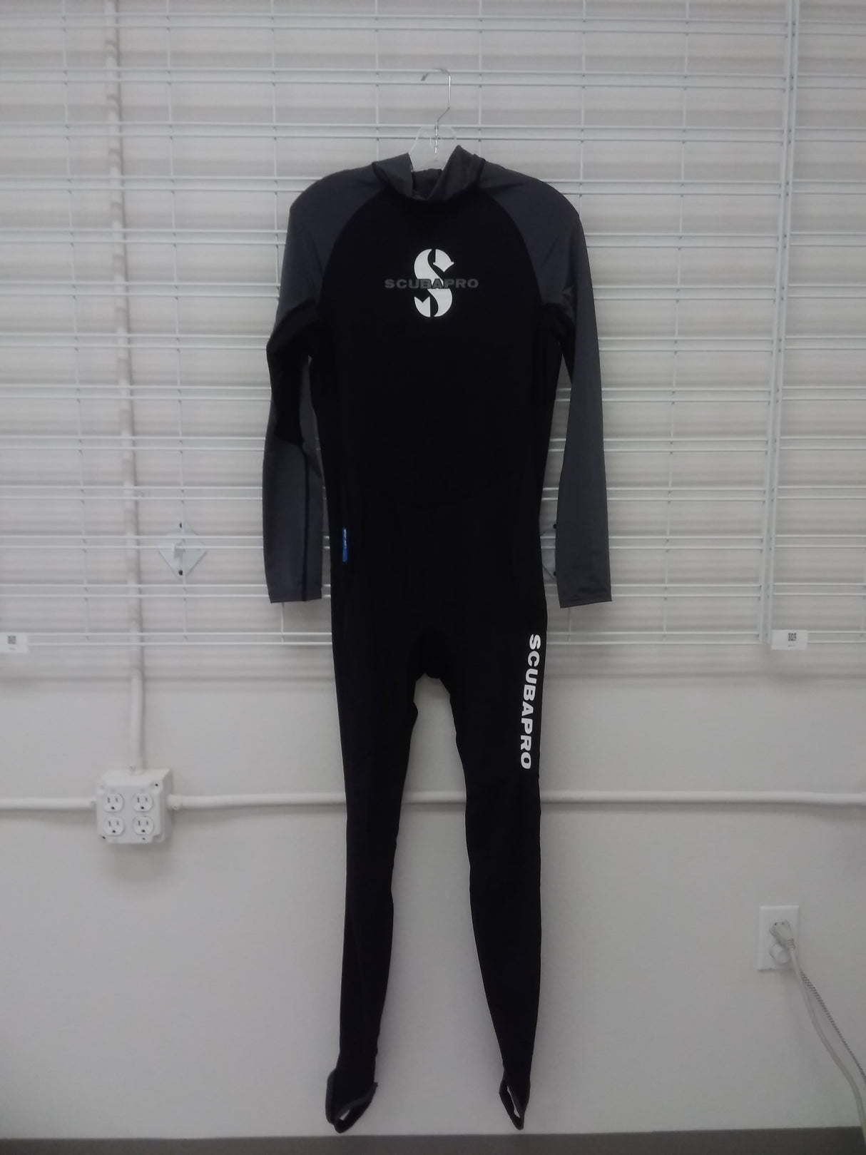 Used Scubapro UPF50 Graph Steamer Mens Full Scuba Diving Wetsuit-S-