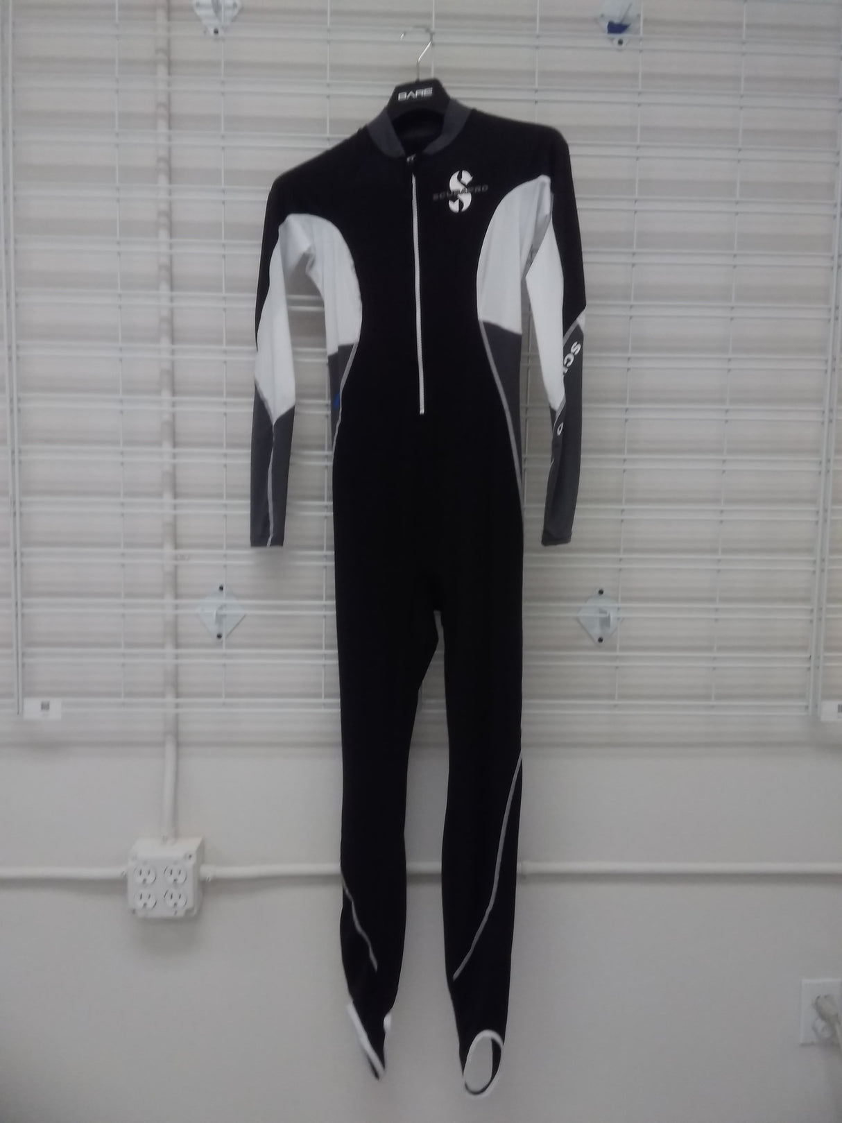 Used Scubapro UPF50 Graph Steamer Womens Scuba Diving Wetsuit-XS-