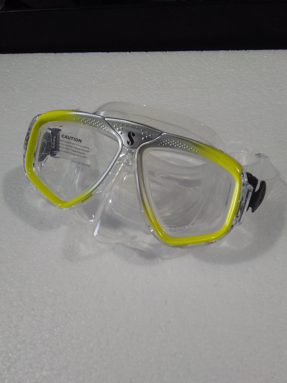 Used Scubapro Zoom (Evo) Mask-Yellow/Silver/Clear Silicone-
