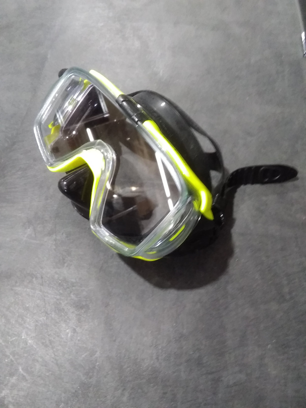 Used TUSA ADULT VISIO TRI-EX MASK-Black/Yellow-Like New-