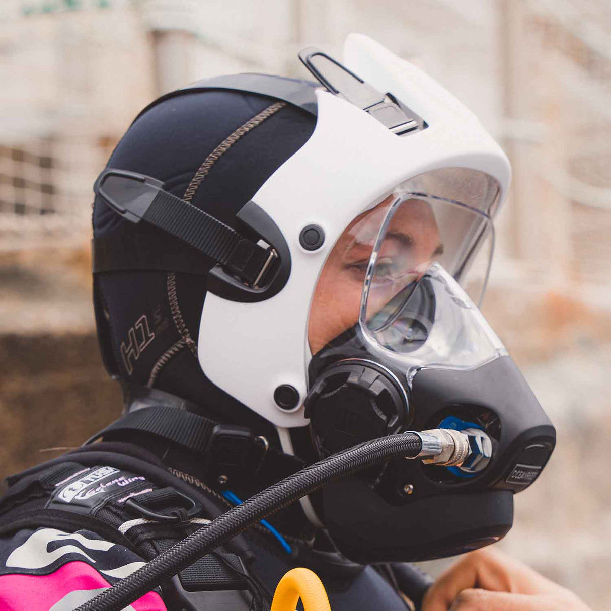 Ocean Reef Neptune III IDM - Diving Full Face Mask w/ int 2nd st, surface air valve, doffing handle, extender kit and multitool