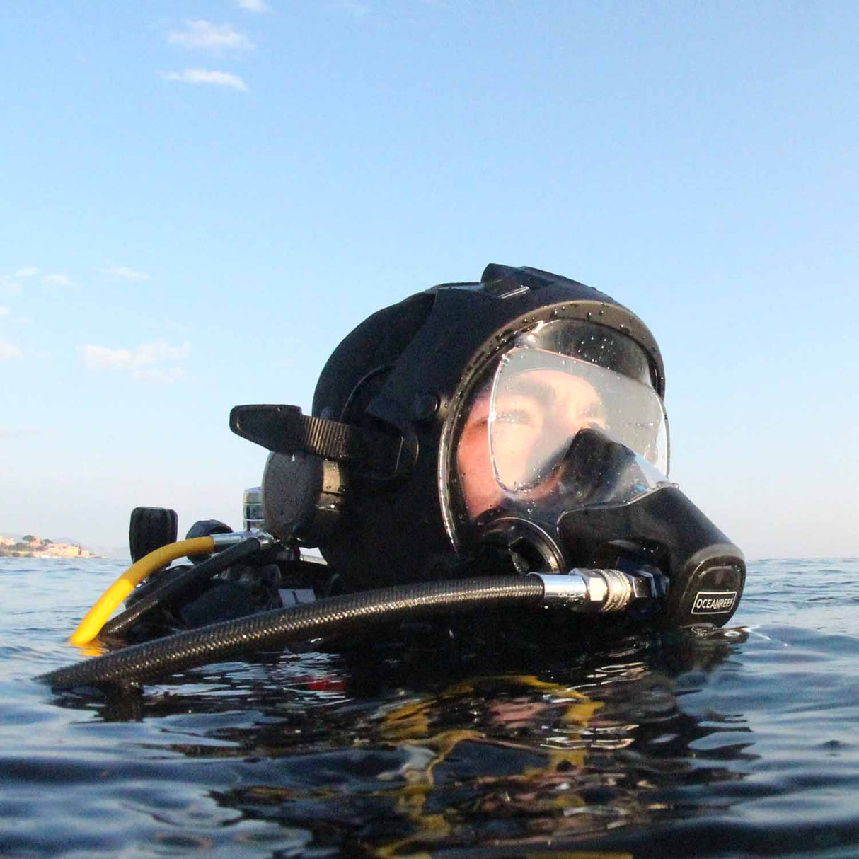 Ocean Reef Neptune III IDM - Diving Full Face Mask w/ int 2nd st, surface air valve, doffing handle, extender kit and multitool