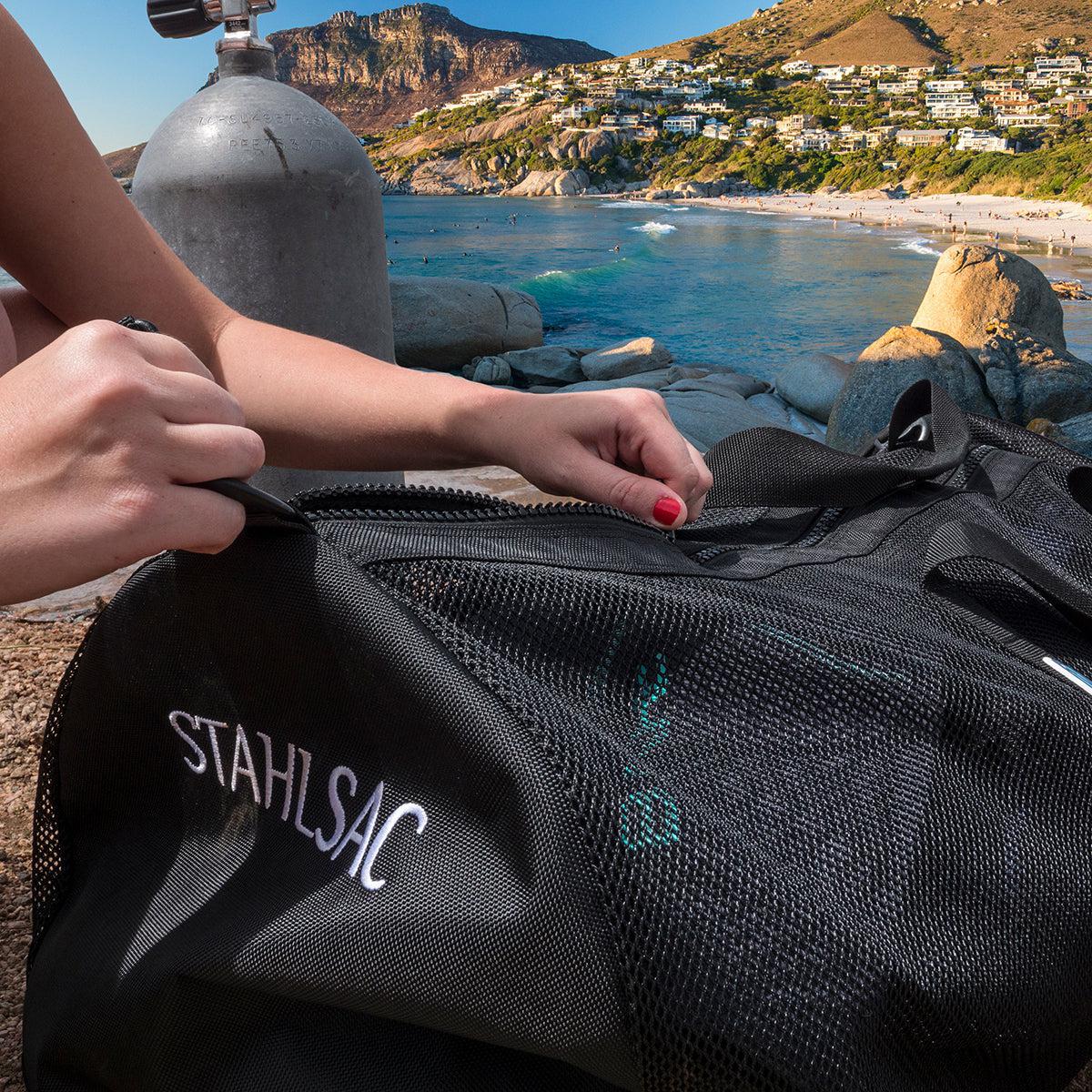 Stahlsac 36 Mesh Duffel, Blue-