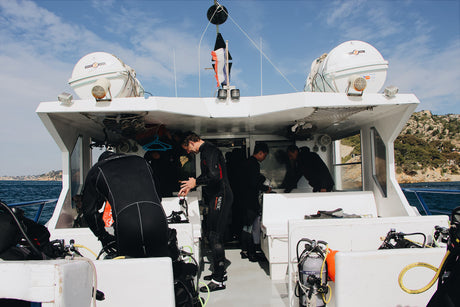 Dive Boat Etiquette: What to Expect on Your First Club Boat Dive, What to Pack, and How to Be a Good Boatmate