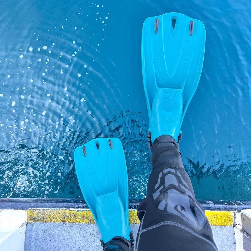 How to Choose Scuba Fins: Open Heel vs. Full Foot, Split vs. Paddle