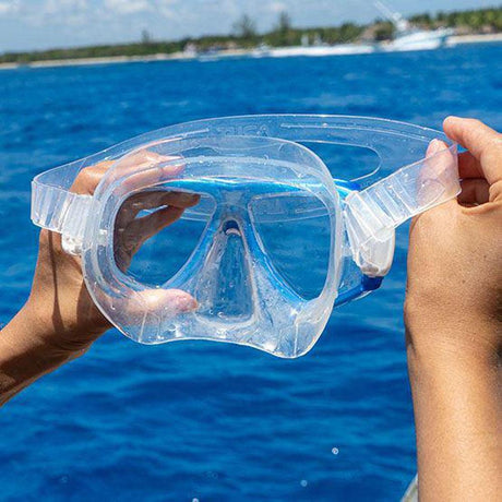 How to Choose a Scuba Diving Mask (and Keep It From Fogging)